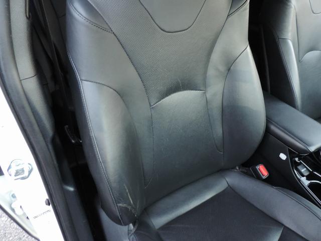 プリウス Aプレミアム トヨタセーフティセンス 純正ナビ フルセグTV Bカメラ 本革シート BSM LEDヘッドライト ビルトインETC クリアランスソナー シートヒーターレーダークルーズ 社外15インチアルミスマートキー(18枚目)