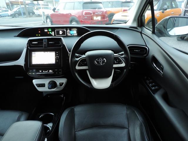 プリウス Aプレミアム トヨタセーフティセンス 純正ナビ フルセグTV Bカメラ 本革シート BSM LEDヘッドライト ビルトインETC クリアランスソナー シートヒーターレーダークルーズ 社外15インチアルミスマートキー(20枚目)