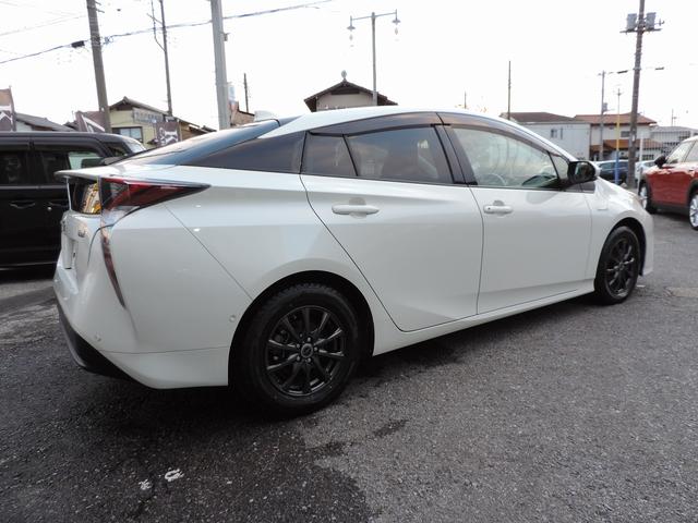 プリウス Aプレミアム トヨタセーフティセンス 純正ナビ フルセグTV Bカメラ 本革シート BSM LEDヘッドライト ビルトインETC クリアランスソナー シートヒーターレーダークルーズ 社外15インチアルミスマートキー(27枚目)