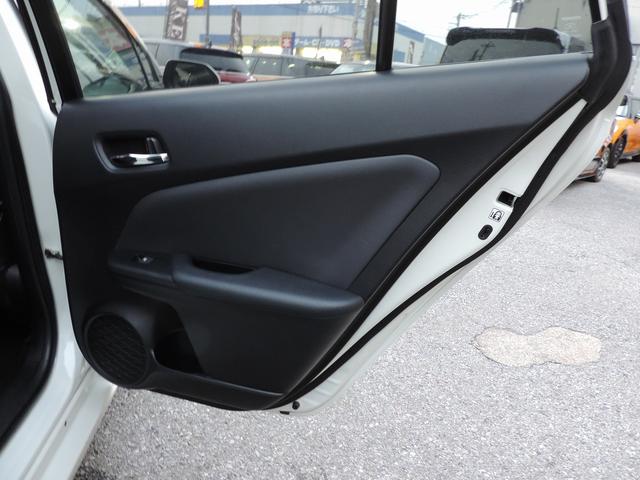 プリウス Aプレミアム トヨタセーフティセンス 純正ナビ フルセグTV Bカメラ 本革シート BSM LEDヘッドライト ビルトインETC クリアランスソナー シートヒーターレーダークルーズ 社外15インチアルミスマートキー(34枚目)