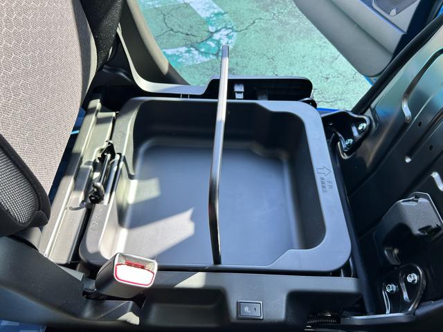 クロスビー HYBRID MV 2型 4WD 純正ナビ バックカメラ 衝突被害軽減ブレーキ リヤパーキングセンサー ナビゲーション バックアイカメラ スマートキー キーレスプッシュスタート アダプティブクルーズコントロール フルオートエアコン パドルシフト(51枚目)