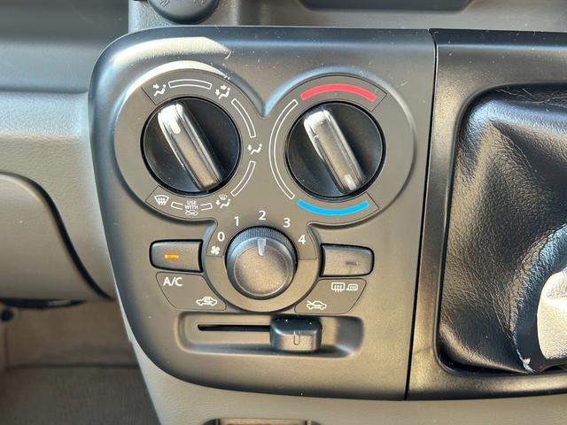 エブリイ JOIN 5型 5速マニュアル 4WD 純正ナビ 衝突被害軽減ブレーキ リヤパーキングセンサー ナビゲーション バックアイカメラ ETC 前後ドライブレコーダー 5MT キーレスエントリー マニュアルエアコン オートライト(7枚目)