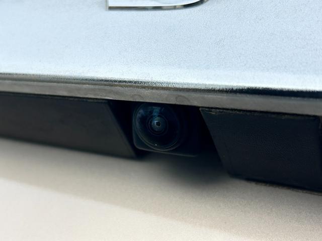 セレナ ハイウイスターＧ　全方位モニターナビ　フリップダウンモニター　衝突被害軽減装置　全方位モニター付きナビ　フリップダウンモニター　両側電動スライドドア　ＬＥＤヘッドライト　オートライト　アダプティブクルーズコントロール　ＥＴＣ　シートヒーター　スマートキー（23枚目）