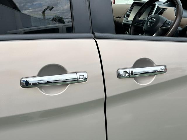 セレナ ハイウイスターＧ　全方位モニターナビ　フリップダウンモニター　衝突被害軽減装置　全方位モニター付きナビ　フリップダウンモニター　両側電動スライドドア　ＬＥＤヘッドライト　オートライト　アダプティブクルーズコントロール　ＥＴＣ　シートヒーター　スマートキー（24枚目）