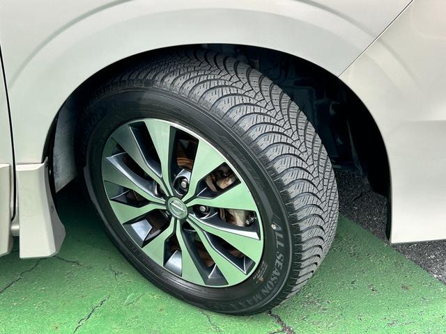 セレナ ハイウイスターＧ　全方位モニターナビ　フリップダウンモニター　衝突被害軽減装置　全方位モニター付きナビ　フリップダウンモニター　両側電動スライドドア　ＬＥＤヘッドライト　オートライト　アダプティブクルーズコントロール　ＥＴＣ　シートヒーター　スマートキー（26枚目）