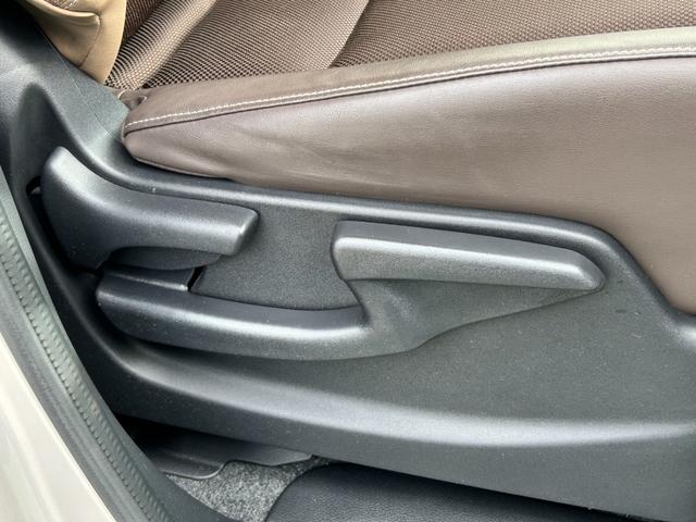 セレナ ハイウイスターＧ　全方位モニターナビ　フリップダウンモニター　衝突被害軽減装置　全方位モニター付きナビ　フリップダウンモニター　両側電動スライドドア　ＬＥＤヘッドライト　オートライト　アダプティブクルーズコントロール　ＥＴＣ　シートヒーター　スマートキー（49枚目）