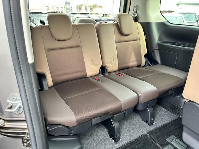 セレナ ハイウイスターＧ　全方位モニターナビ　フリップダウンモニター　衝突被害軽減装置　全方位モニター付きナビ　フリップダウンモニター　両側電動スライドドア　ＬＥＤヘッドライト　オートライト　アダプティブクルーズコントロール　ＥＴＣ　シートヒーター　スマートキー（67枚目）