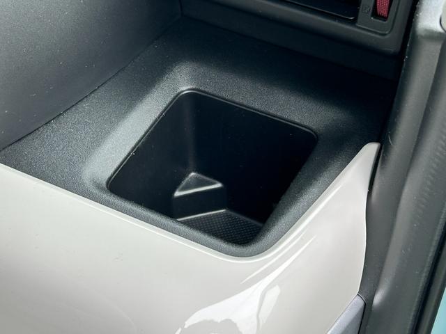 スペーシア ＨＹＢＲＩＤ　Ｘ　３型　衝突被害軽減ブレーキ　リヤパーキングセンサー　ナビゲーション　バックアイカメラ　ドライブレコーダー　ＥＴＣ　オートライト　シートヒーター　後席両側パワースライドドア　スマートキー（39枚目）