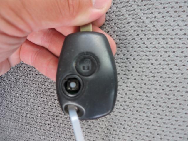 カングー 1.6 タイミングベルト交換 キー2本 SDナビ 地デジフルセグ Bluetoothオーディオ バックカメラ ETC フロントタイヤ交換195/65/15(41枚目)