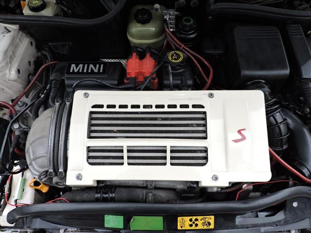 ＭＩＮＩ クーパーＳ　コンバーチブル　電動オープン動作確認済　スーパーチャージャー　純正アルミ　ＨＩＤ　キーレス　社外テール　ＨＤＤナビ　ＣＤ　ＤＶＤ再生　バックカメラ　記録簿平成２１年２３年２５年２７年２９年令和１年３年５年（34枚目）