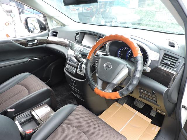 エルグランド ２５０ハイウェイスター　両側パワースライドドア　ハーフレザーシート　純正ナビ地デジフルセグ　Ｂｌｕｅｔｏｏｔｈオーディオ　アラウンドビューモニター　バックカメラ　サイドカメラ　オットマンシート　ＥＴＣ　純正アルミ（45枚目）
