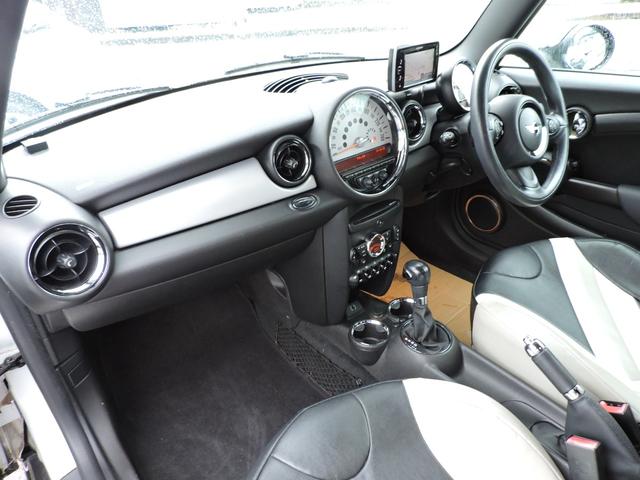 MINI クーパー クラブマン シートカバー シートヒーター ナビ地デジワンセグキーレス2本205/45/17タイヤ4分山純正アルミ 記録簿平成26年27年28年29年30年令和1年2年3年4年6年 ATオイル交ATストレーナー交(32枚目)