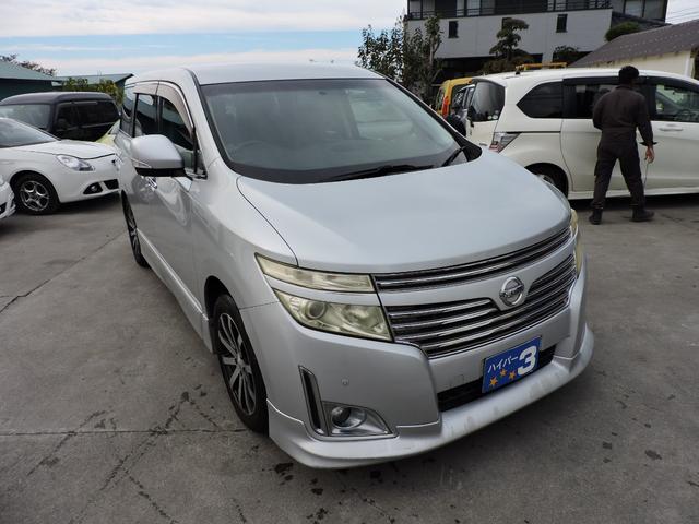 エルグランド ２５０ハイウェイスター　スマートキー　両側パワースライドドア　２２５／５５／１８社外アルミ　タイヤ５分山　ＥＴＣ　前後クリアランスソナー　ＨＤＤナビ　ＣＤ　ＤＶＤ再生　地デジフルセグ　フリップダウンモニター　バックカメラ（3枚目）