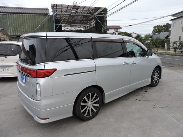 エルグランド ２５０ハイウェイスター　スマートキー　両側パワースライドドア　２２５／５５／１８社外アルミ　タイヤ５分山　ＥＴＣ　前後クリアランスソナー　ＨＤＤナビ　ＣＤ　ＤＶＤ再生　地デジフルセグ　フリップダウンモニター　バックカメラ（11枚目）