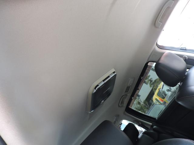 エルグランド ２５０ハイウェイスター　スマートキー　両側パワースライドドア　２２５／５５／１８社外アルミ　タイヤ５分山　ＥＴＣ　前後クリアランスソナー　ＨＤＤナビ　ＣＤ　ＤＶＤ再生　地デジフルセグ　フリップダウンモニター　バックカメラ（33枚目）