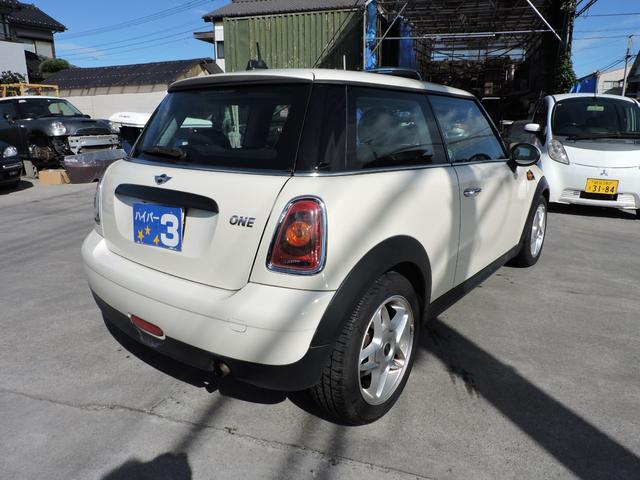 MINI ワン 1400CC タイミングチェーン 車検令和9年5月13日 ETC ポータブルナビ地デジワンセグ CD キーレス 195/55/16タイヤ7分山 ATオイル交換 ドライブレコーダー(5枚目)