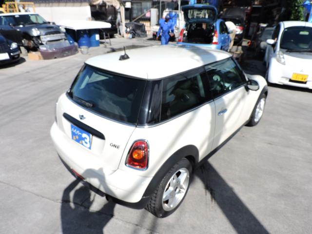 MINI ワン 1400CC タイミングチェーン 車検令和9年5月13日 ETC ポータブルナビ地デジワンセグ CD キーレス 195/55/16タイヤ7分山 ATオイル交換 ドライブレコーダー(6枚目)