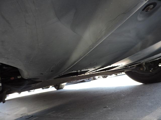 リーフ Ｓ　１２セグメント満充電時１４１キロ表示　スマートキー２個　ステアリングヒーター　シートヒーター　ＳＤナビ　ＣＤ　ブルートゥースオーディオ　２０５／５５／１６フロントタイヤ２本交換（24枚目）