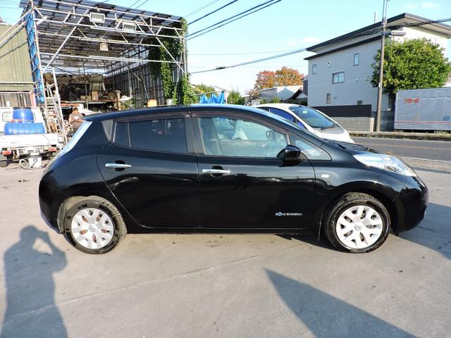 リーフ X(30kwh) 9セグメント満充電時139キロ スマートキー2個 ETC ステアリングヒーター シートヒーター SDナビ DVD再生 ブルートゥースオーディオ バックカメラ(4枚目)