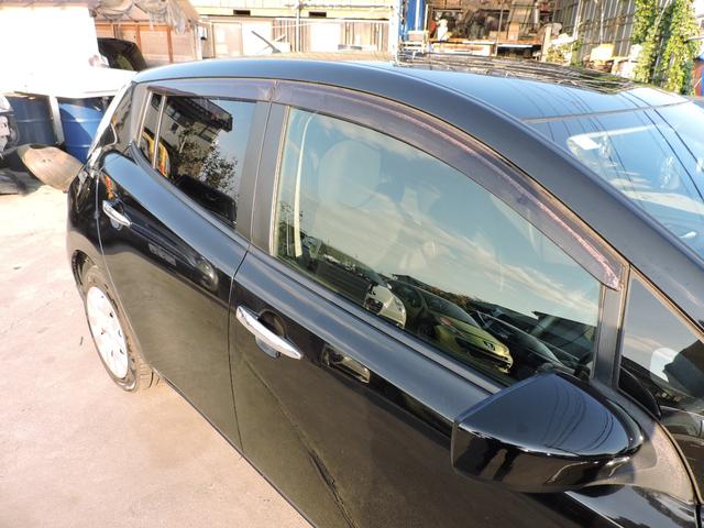 リーフ X(30kwh) 9セグメント満充電時139キロ スマートキー2個 ETC ステアリングヒーター シートヒーター SDナビ DVD再生 ブルートゥースオーディオ バックカメラ(21枚目)