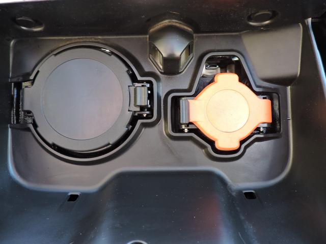 リーフ X(30kwh) 9セグメント満充電時139キロ スマートキー2個 ETC ステアリングヒーター シートヒーター SDナビ DVD再生 ブルートゥースオーディオ バックカメラ(26枚目)