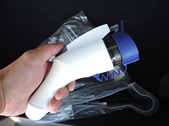 リーフ X(30kwh) 9セグメント満充電時139キロ スマートキー2個 ETC ステアリングヒーター シートヒーター SDナビ DVD再生 ブルートゥースオーディオ バックカメラ(37枚目)