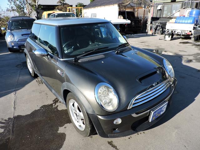 ＭＩＮＩ クーパーＳ　スーパーチャージャー　オートマ　革シート　シートヒーター　ＥＴＣ　ＣＤ　天井張り替え済　ＡＴオイル交換　ＡＴオイルストレーナー交換（3枚目）