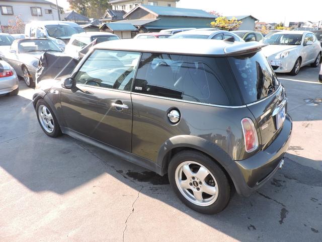 ＭＩＮＩ クーパーＳ　スーパーチャージャー　オートマ　革シート　シートヒーター　ＥＴＣ　ＣＤ　天井張り替え済　ＡＴオイル交換　ＡＴオイルストレーナー交換（7枚目）