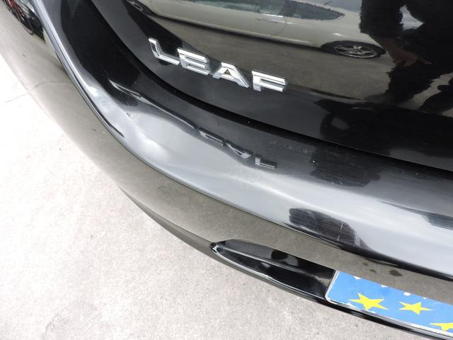 中古車ですので多少のダメージございます！目立つものではございません！