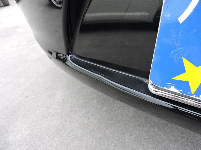 中古車ですので多少のダメージございます！目立つものではございません！