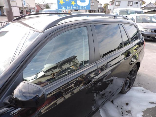 ３シリーズ ３２０ｉツーリング　車検９年５月２日　ＥＴＣ　両側パワーシートスマートキー　２３５／４５／１７純正アルミタイヤ８分山純正ＨＤＤナビ　ＤＶＤ再生　バックカメラ　記録簿平成２３年２４年２５年２６年２９年３１年令和２年３年５年（14枚目）