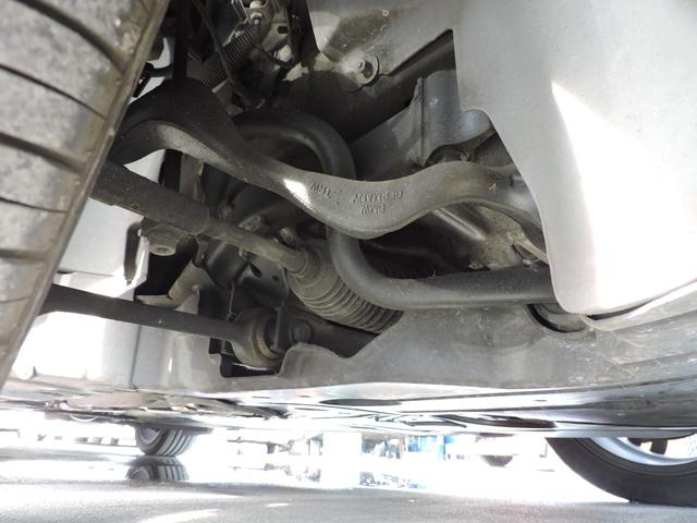 ３シリーズ ３２０ｉツーリング　車検９年５月２日　ＥＴＣ　両側パワーシートスマートキー　２３５／４５／１７純正アルミタイヤ８分山純正ＨＤＤナビ　ＤＶＤ再生　バックカメラ　記録簿平成２３年２４年２５年２６年２９年３１年令和２年３年５年（30枚目）