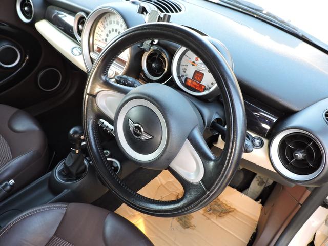 ＭＩＮＩ クーパー　クラブマン　ＣＤ　ＥＴＣ　ブラウンモケットシート　純正アルミ１７５／６５／１５　スタッドレスタイヤホイールセット１７５／６５／１５タイヤ８分山　キーレス　ＡＴオイル交換　ストレーナー交換（40枚目）