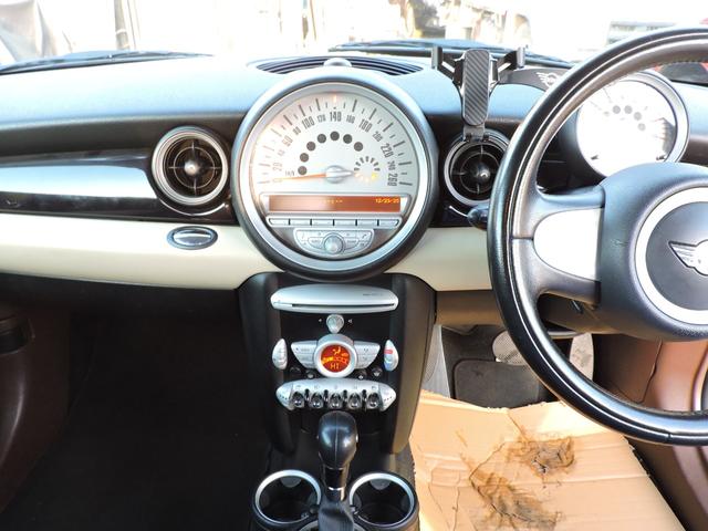 ＭＩＮＩ クーパー　クラブマン　ＣＤ　ＥＴＣ　ブラウンモケットシート　純正アルミ１７５／６５／１５　スタッドレスタイヤホイールセット１７５／６５／１５タイヤ８分山　キーレス　ＡＴオイル交換　ストレーナー交換（43枚目）