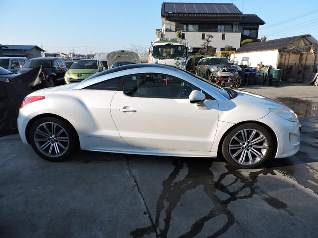 ＲＣＺ ベースグレード　ターボ　ＨＤＤナビ　ＤＶＤ再生　バックカメラ　ＢＴオーディオ　地デジフルセグ　パワーシート　シートヒーター　キーレス　２２５／４５／１８　タイヤ６分山（6枚目）