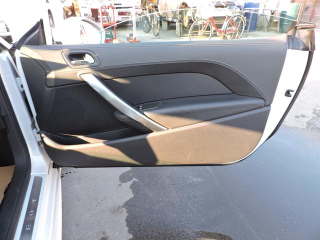 ＲＣＺ ベースグレード　ターボ　ＨＤＤナビ　ＤＶＤ再生　バックカメラ　ＢＴオーディオ　地デジフルセグ　パワーシート　シートヒーター　キーレス　２２５／４５／１８　タイヤ６分山（41枚目）