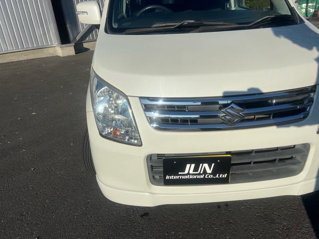 ワゴンＲ ＦＸリミテッドＩＩ　スマートキー　プッシュスタート　パナソニックナビ　テレビ　Ｂｌｕｅｔｏｏｔｈオーディオ　純正１４インチ　アルミ　走行３万キロ台（6枚目）