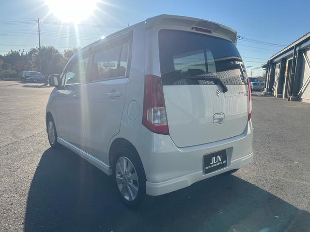 ワゴンＲ ＦＸリミテッドＩＩ　スマートキー　プッシュスタート　パナソニックナビ　テレビ　Ｂｌｕｅｔｏｏｔｈオーディオ　純正１４インチ　アルミ　走行３万キロ台（15枚目）