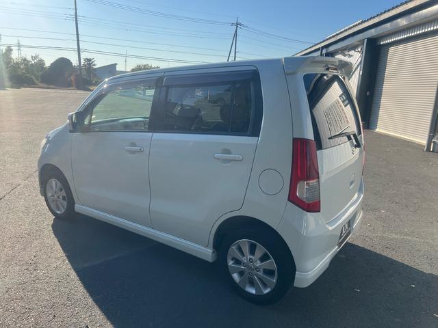 ワゴンＲ ＦＸリミテッドＩＩ　スマートキー　プッシュスタート　パナソニックナビ　テレビ　Ｂｌｕｅｔｏｏｔｈオーディオ　純正１４インチ　アルミ　走行３万キロ台（17枚目）