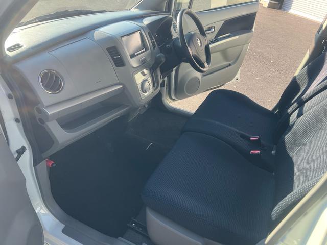 ワゴンＲ ＦＸリミテッドＩＩ　スマートキー　プッシュスタート　パナソニックナビ　テレビ　Ｂｌｕｅｔｏｏｔｈオーディオ　純正１４インチ　アルミ　走行３万キロ台（33枚目）