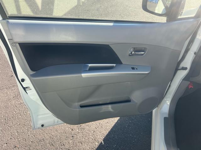 ワゴンＲ ＦＸリミテッドＩＩ　スマートキー　プッシュスタート　パナソニックナビ　テレビ　Ｂｌｕｅｔｏｏｔｈオーディオ　純正１４インチ　アルミ　走行３万キロ台（40枚目）