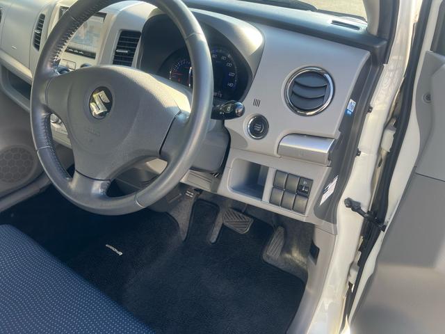 ワゴンＲ ＦＸリミテッドＩＩ　スマートキー　プッシュスタート　パナソニックナビ　テレビ　Ｂｌｕｅｔｏｏｔｈオーディオ　純正１４インチ　アルミ　走行３万キロ台（44枚目）