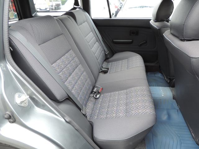 RVスペシャル 5速MT デフロック付きフルタイム4WD(11枚目)