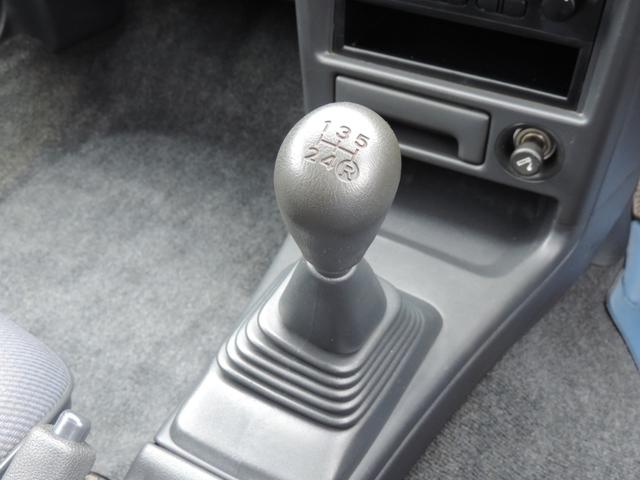 RVスペシャル 5速MT デフロック付きフルタイム4WD(14枚目)