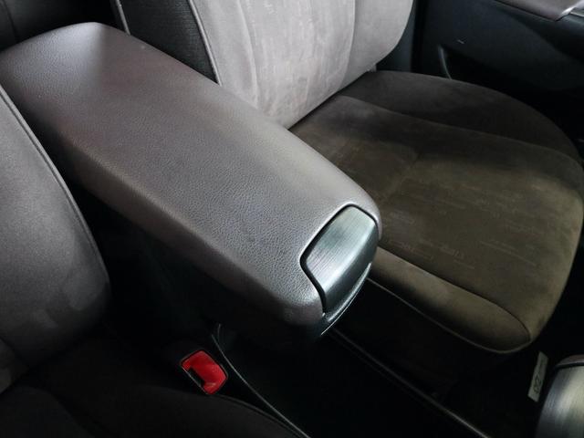 マークＸジオ ２４０Ｆ　ブラックパールリミテッド　特別仕様車　３列シート　７人乗り　純正メモリナビ　ＣＤ／ＤＶＤ／ＭＳ／ＴＶ再生　バックカメラ　ＥＴＣ　スマートキー　スペアキー　ＨＩＤライト　ディーラー整備記録簿　ワンオーナー（33枚目）