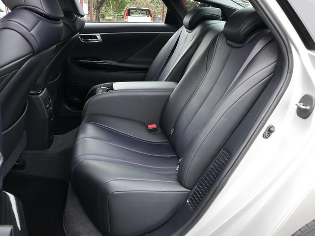 ＭＩＲＡＩ ベースグレード　水素自動車　純正ＳＤナビ　ＣＤ／ＤＶＤ／Ｂｌｕｅｔｏｏｔｈ／ＴＶ再生　バックカメラ　ＥＴＣ　スマートキー　レーダークルコン　黒革シート　全席シートヒーター　ステアリングヒーター　ＬＥＤヘッドライト（12枚目）