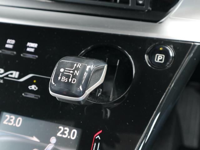 ＭＩＲＡＩ ベースグレード　水素自動車　純正ＳＤナビ　ＣＤ／ＤＶＤ／Ｂｌｕｅｔｏｏｔｈ／ＴＶ再生　バックカメラ　ＥＴＣ　スマートキー　レーダークルコン　黒革シート　全席シートヒーター　ステアリングヒーター　ＬＥＤヘッドライト（14枚目）