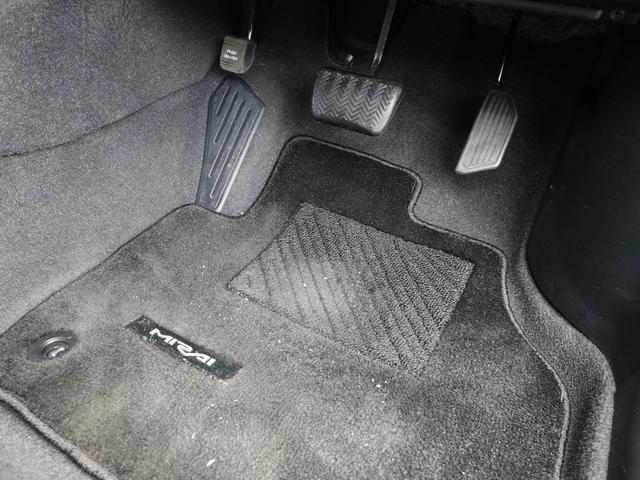 ＭＩＲＡＩ ベースグレード　水素自動車　純正ＳＤナビ　ＣＤ／ＤＶＤ／Ｂｌｕｅｔｏｏｔｈ／ＴＶ再生　バックカメラ　ＥＴＣ　スマートキー　レーダークルコン　黒革シート　全席シートヒーター　ステアリングヒーター　ＬＥＤヘッドライト（35枚目）
