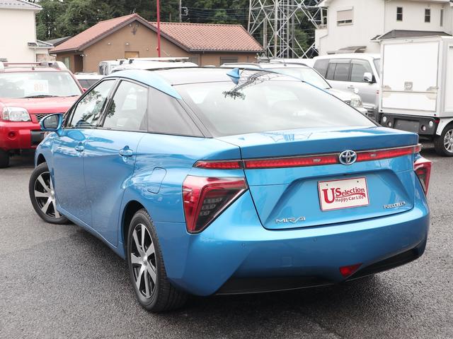 ＭＩＲＡＩ ベースグレード　水素自動車　純正ＳＤナビ　ＣＤ／ＤＶＤ／Ｂｌｕｅｔｏｏｔｈ／ＴＶ再生　バックカメラ　ＥＴＣ　スマートキー　レーダークルコン　黒革シート　全席シートヒーター　ステアリングヒーター　ＬＥＤヘッドライト（8枚目）