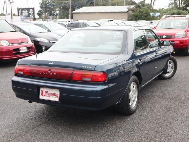 NISSAN LAUREL 25CLUB S